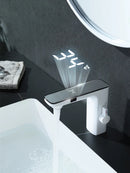 Torneira de banheiro bica baixa com sensor